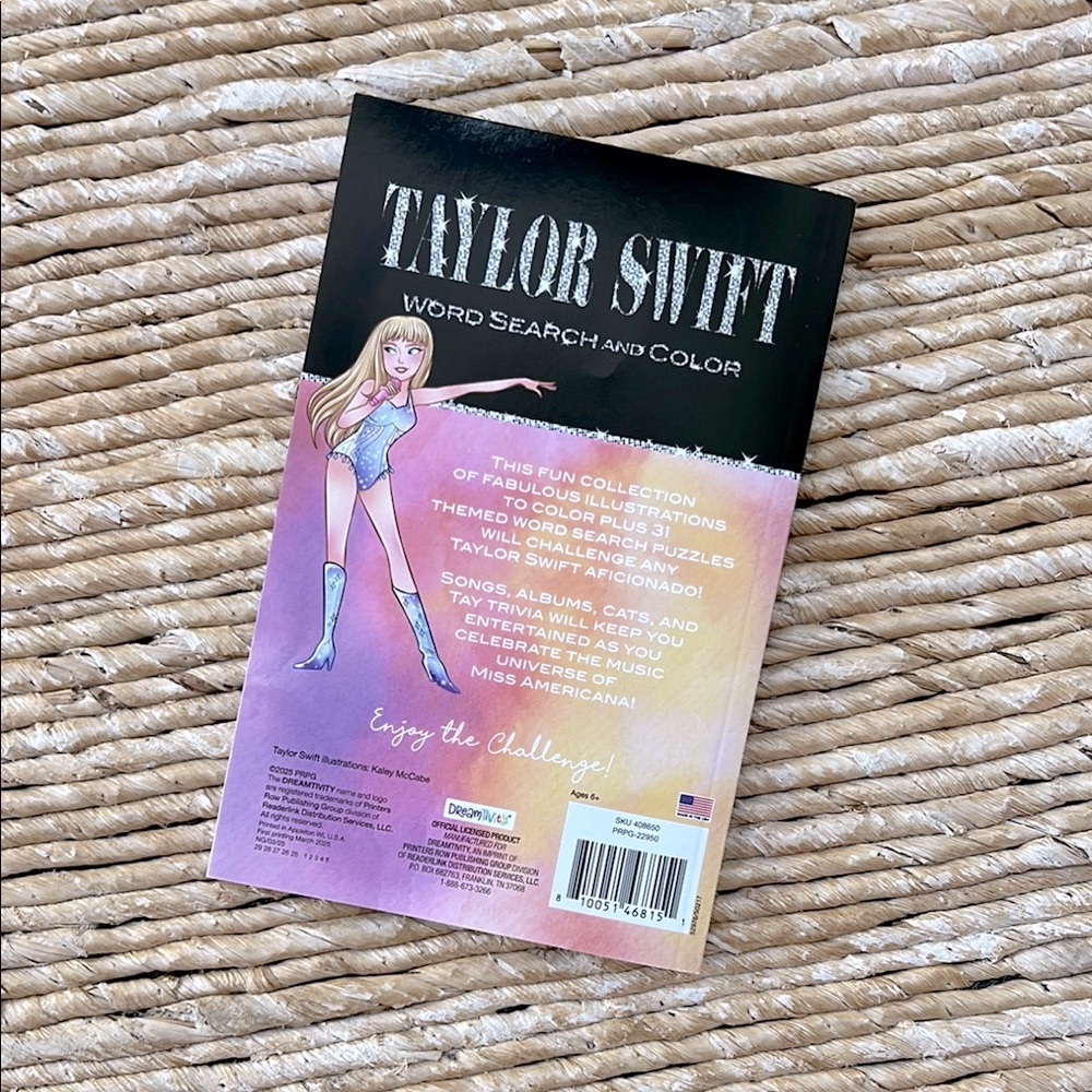 🆕 Taylor Swift Word Search & Coloring Book. NWT 🪩 - Picture 5 of 6